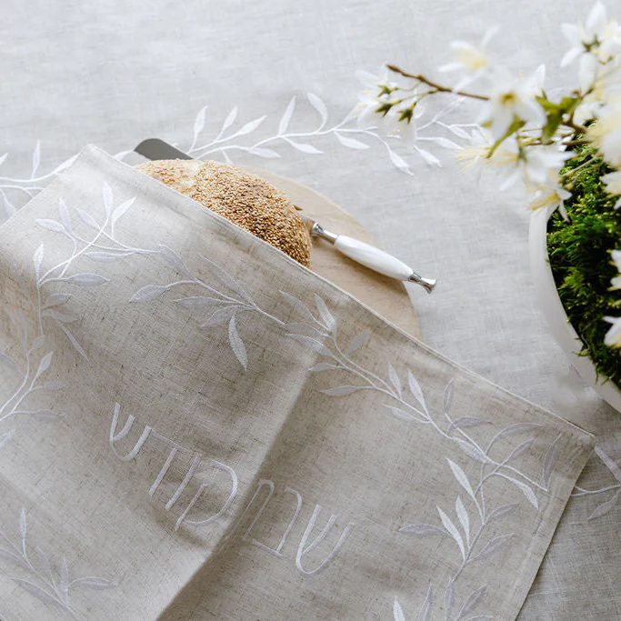 Natural Wreath Tablecloth - Image 4
